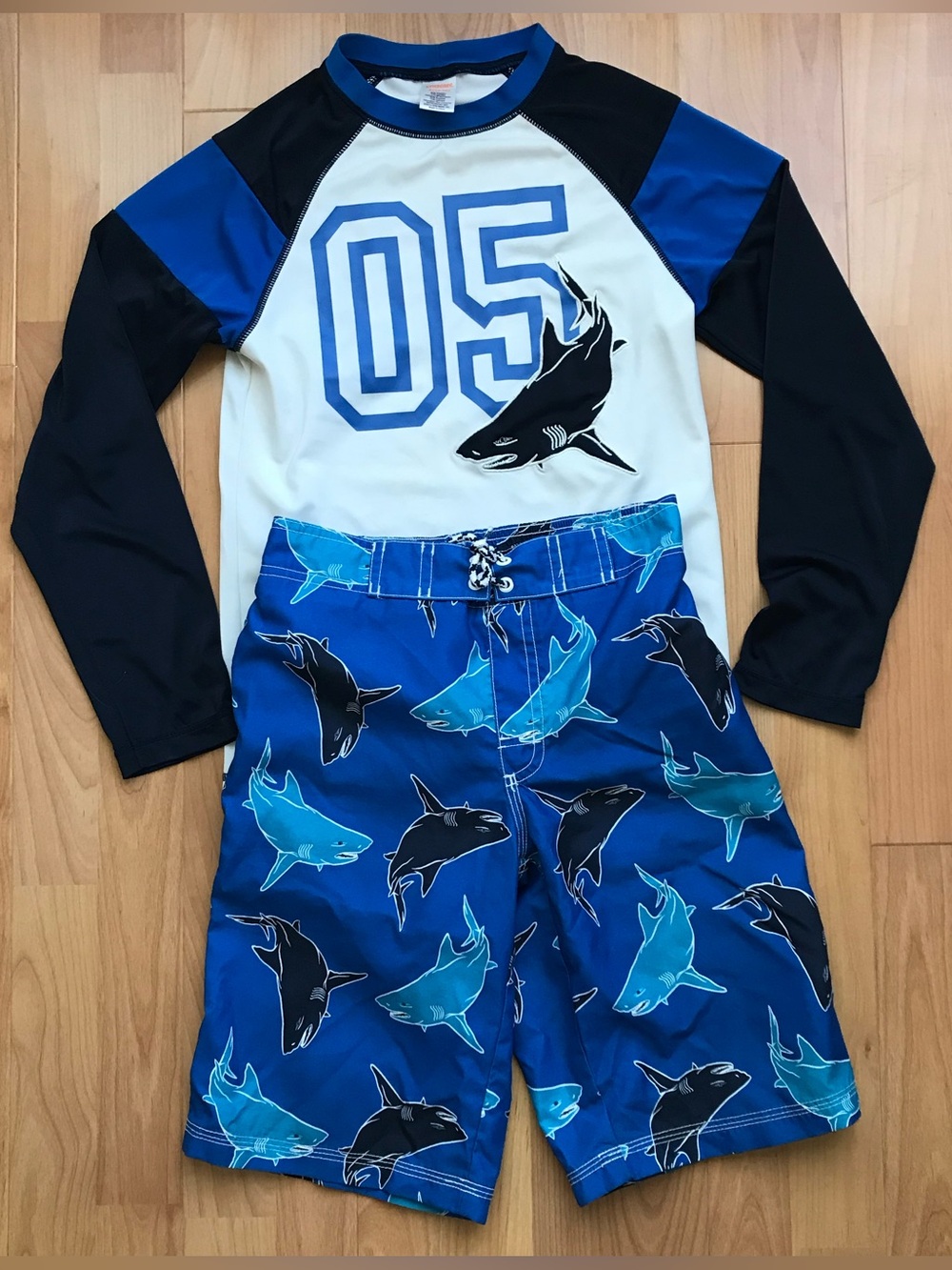 Gymboree sharks Rashguard swimsuit set for boys size L